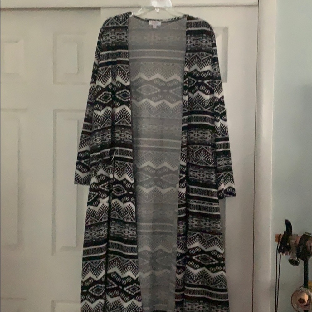 LuLaRoe Sarah sweater